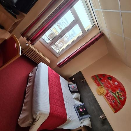 Hostellerie Du Cantal Murat  Exterior foto