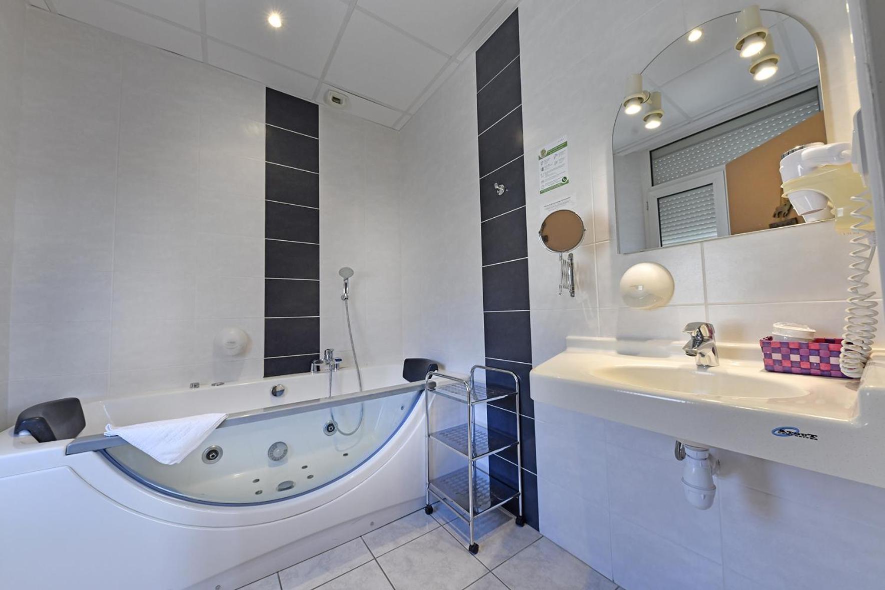 Hostellerie Du Cantal Murat  Exterior foto